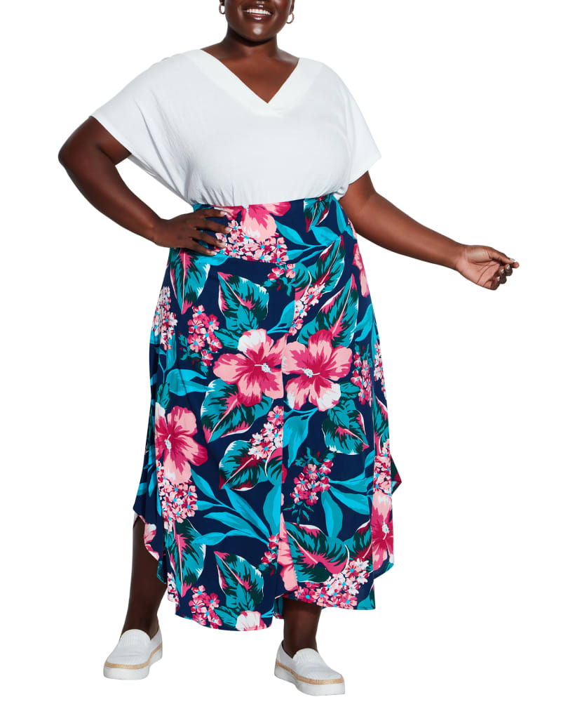 Plus size model wearing  by Avenue | Dia&Co | dia_product_style_image_id:188392